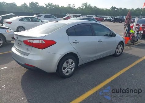 2015 Kia Forte Lx z USA, uszkodzony, nr VIN KNAFX4A67F5370547